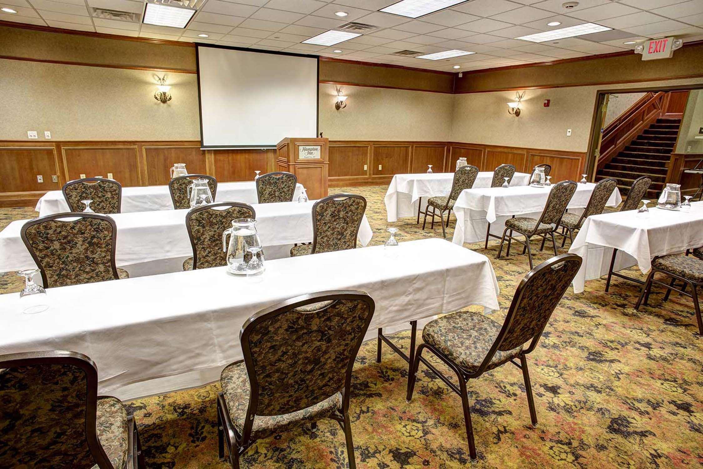 Comfort Inn & Suites Rapid City Near Mt Rushmore Экстерьер фото