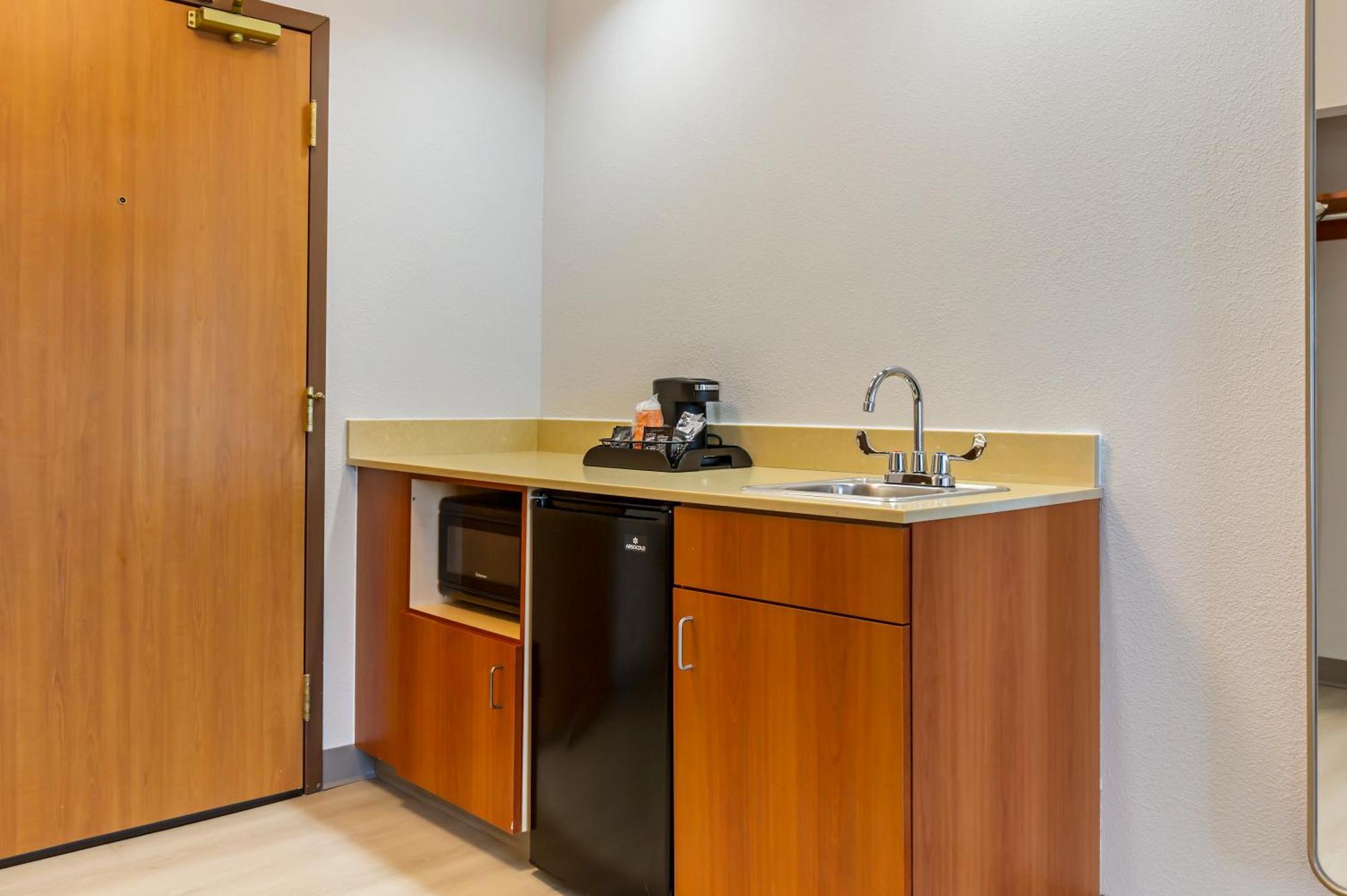 Comfort Inn & Suites Rapid City Near Mt Rushmore Экстерьер фото