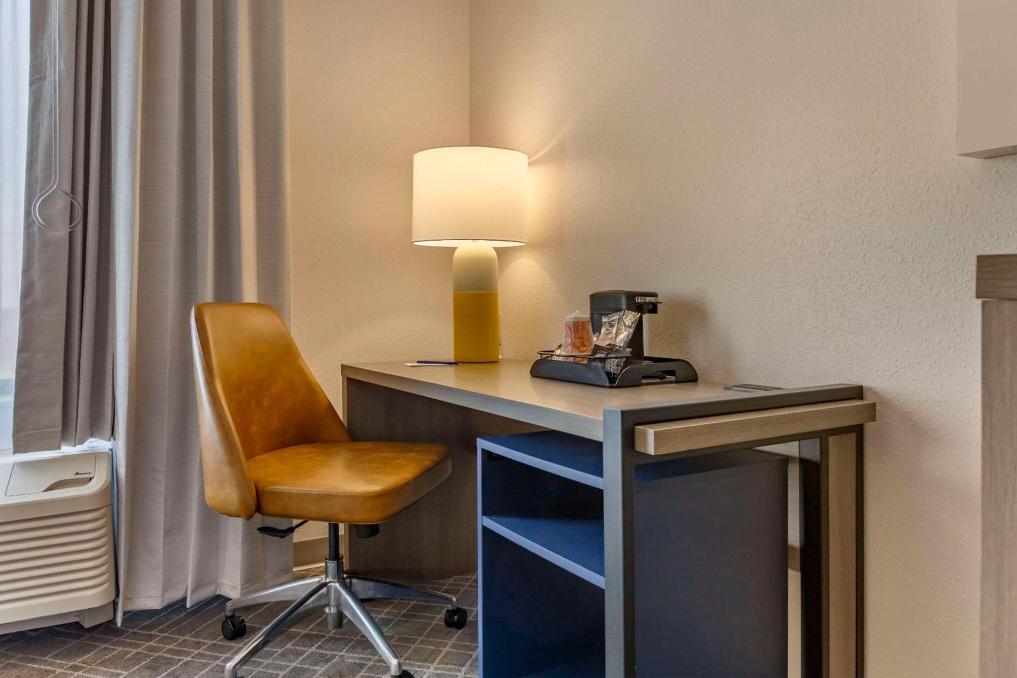 Comfort Inn & Suites Rapid City Near Mt Rushmore Экстерьер фото