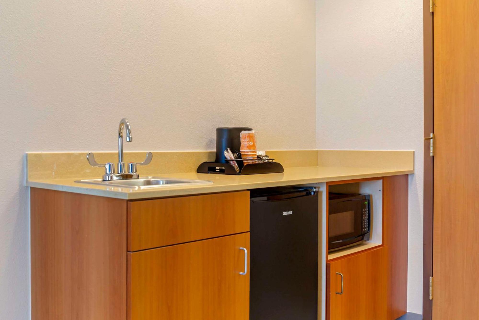 Comfort Inn & Suites Rapid City Near Mt Rushmore Экстерьер фото